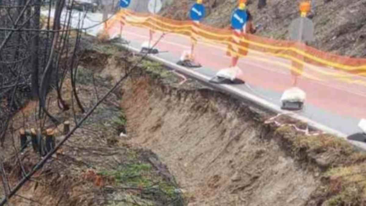 Βούλιαξε ο δρόμος στην Καστανιά Κορινθίας