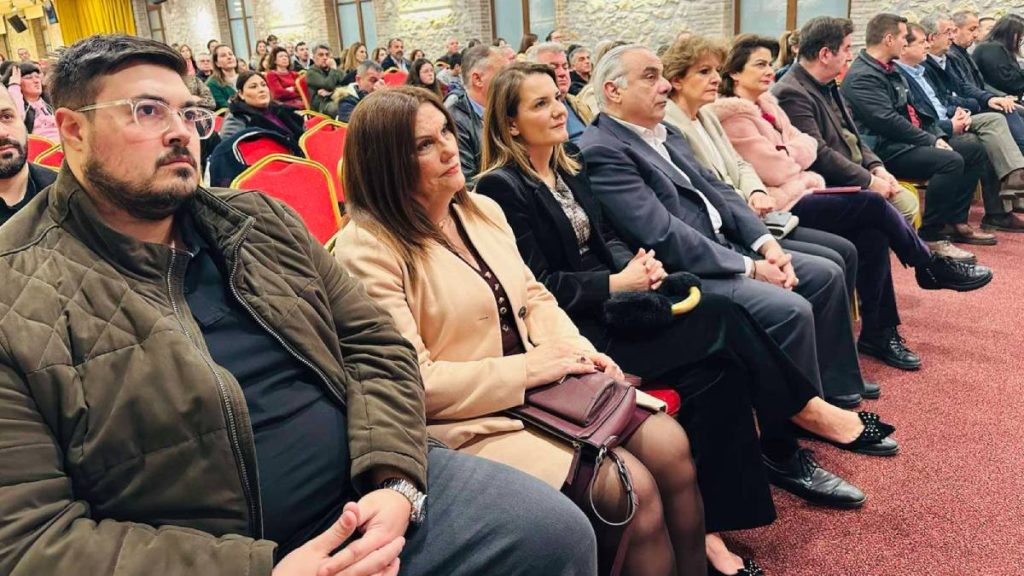 κοπή Πρωτοχρονιάτικης πίτας Δημοτικό Θέατρο και Φιλαρμονική Άργος