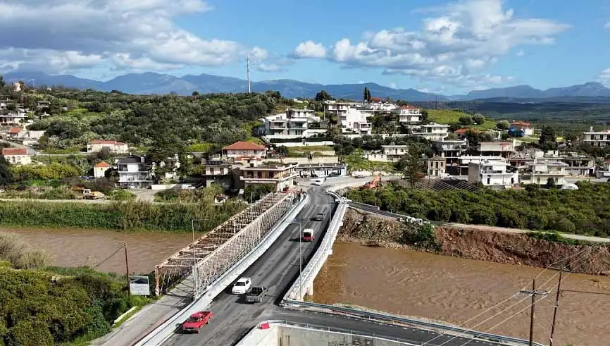 Τι θα απογίνει η παλιά γέφυρα του Ευρώτα μετά τη λειτουργία της νέας