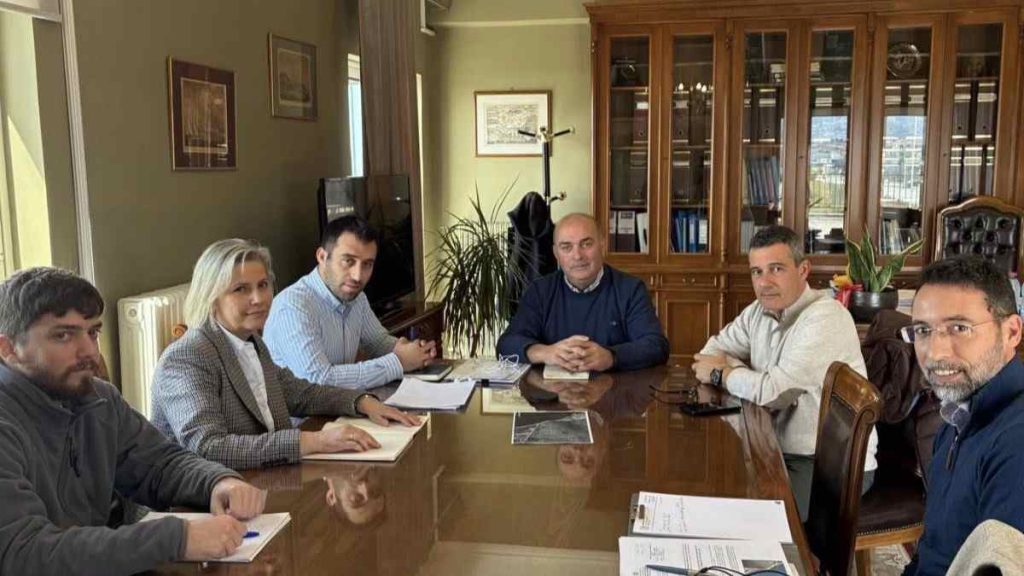 Σιδέρης συνάντηση εργασίας