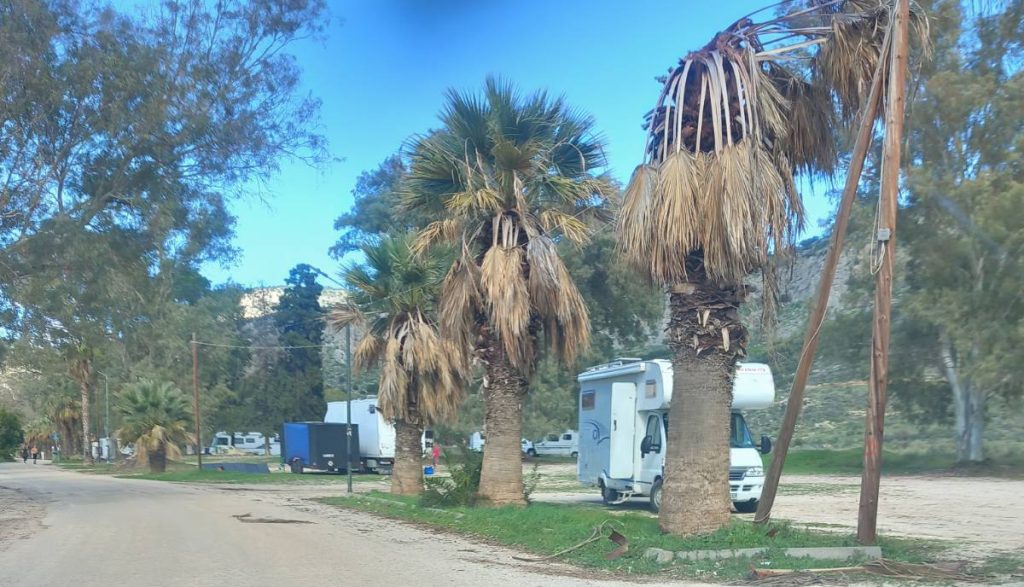 Τροχόσπιτα στην Καραθώνα