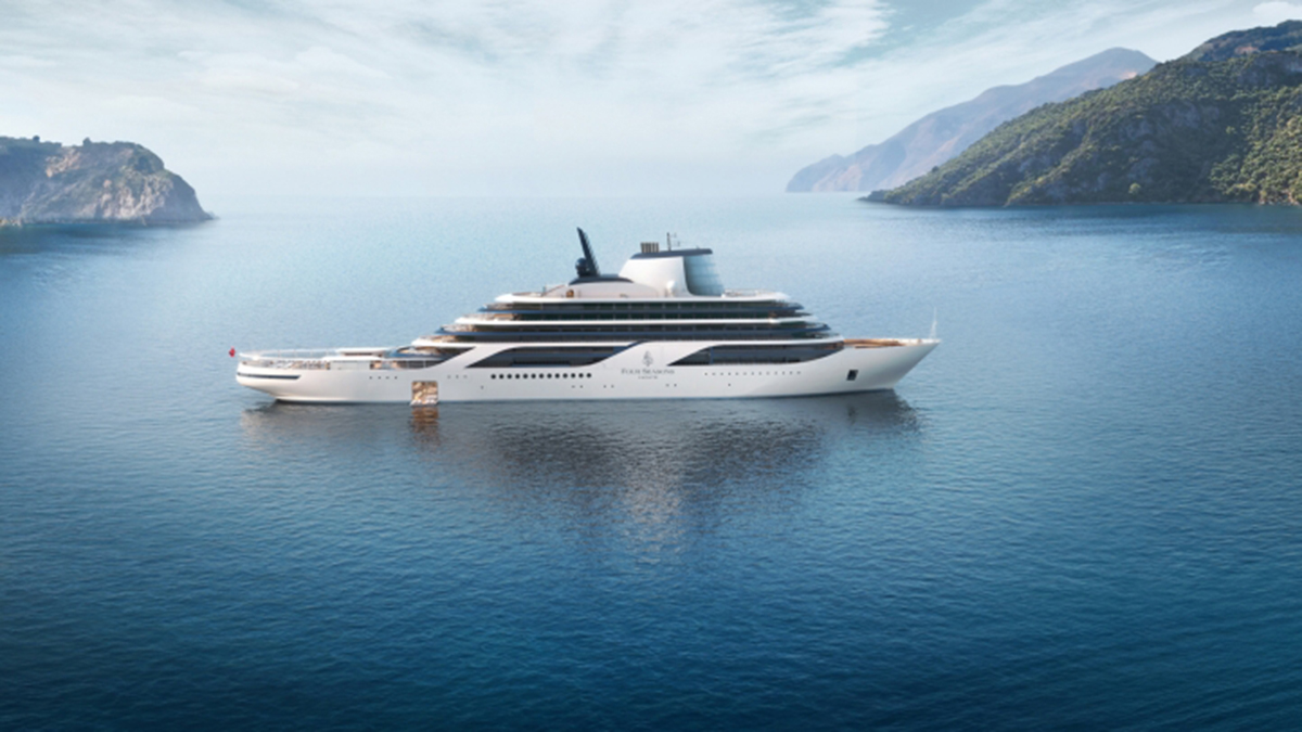 Απόβαση πολυτέλειας στην Ύδρα από το super yacht «Four Seasons I»