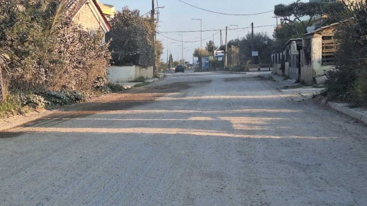 Σπάζουν αυτοκίνητα στον σκαμμένο δρόμο Ασίνη – Τολό