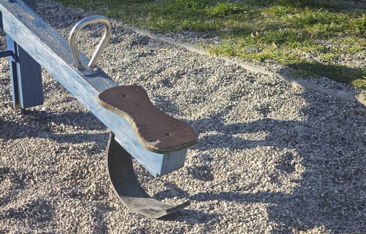 Νέα Κίος: Διαμαρτυρία γονέων για τις παιδικές χαρές