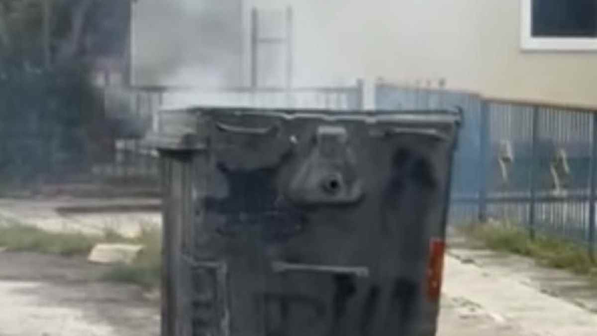 Φωτιά σε κάδο απορριμμάτων στο Άργος