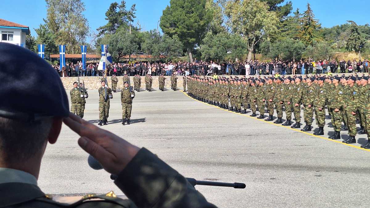 Καλαμάτα: Ορκωμοσία νεοσύλλεκτων με τον νέο νόμο στο Παπαφλέσσα