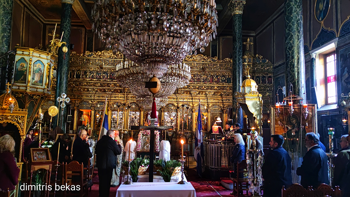 Ναύπλιο: Τα σταυρολούλουδα της ελπίδας και η Σταυροπροσκύνηση στην «Παναγία»