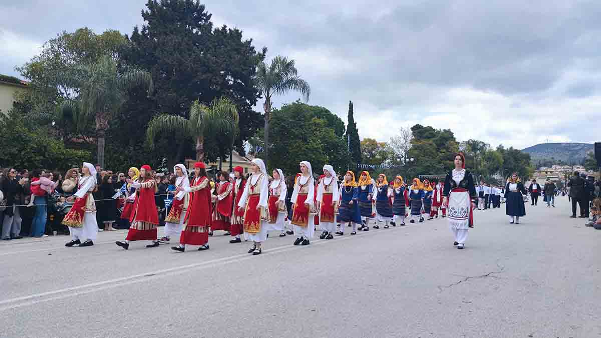 Το Ναύπλιο τίμησε την 25η Μαρτίου – Εικόνες από την παρέλαση