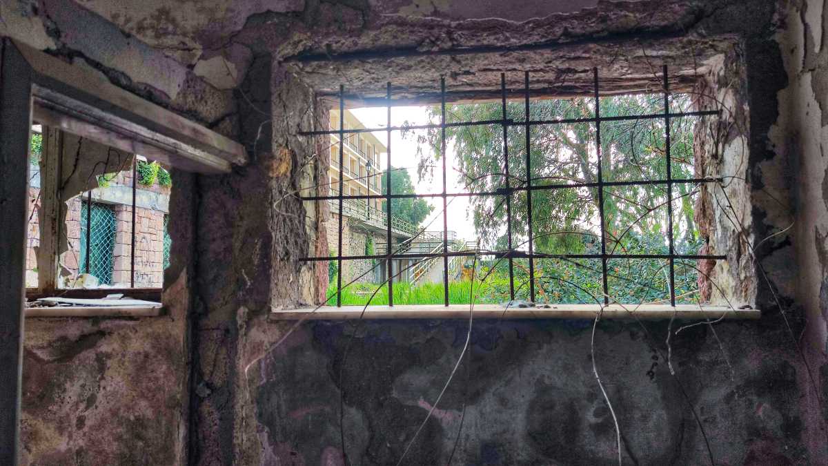 Ναύπλιο: Η εγκατάλειψη της πισίνας Αμφιτρύωνα σε εικόνες