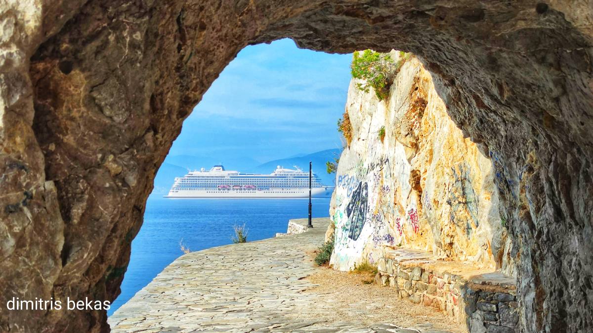 Ναύπλιο: Τουρίστες του «Viking Star» στα ιστορικά σημεία της πόλης