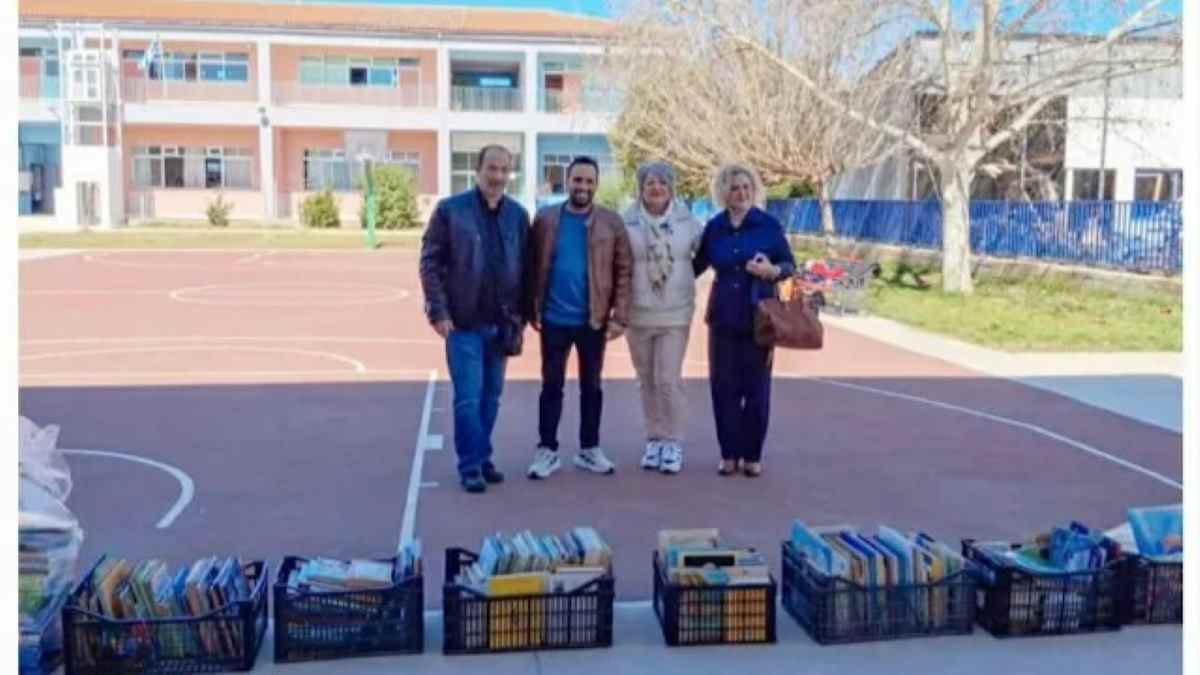 Δωρεά 250 βιβλίων και εκπαιδευτικών παιχνιδιών στο Δημοτικό Σχολείο Αγίας Τριάδας