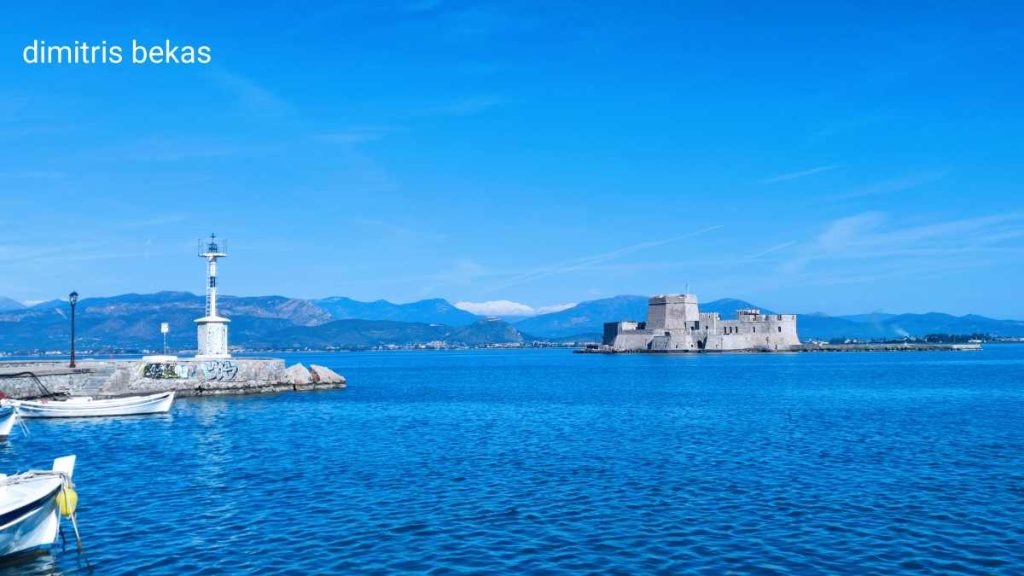 Χιόνια στη Ζήρια, όπως φαίνονται από το Ναύπλιο