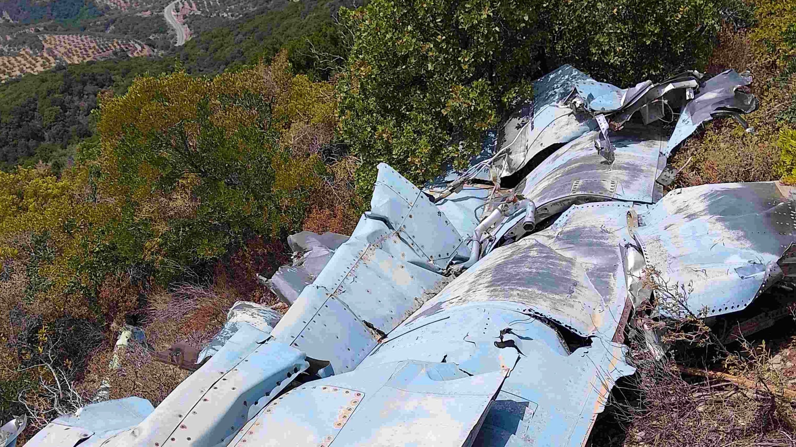 Αναμνηστική στήλη για τον Γάλλο πιλότο Raphaël Chapalain