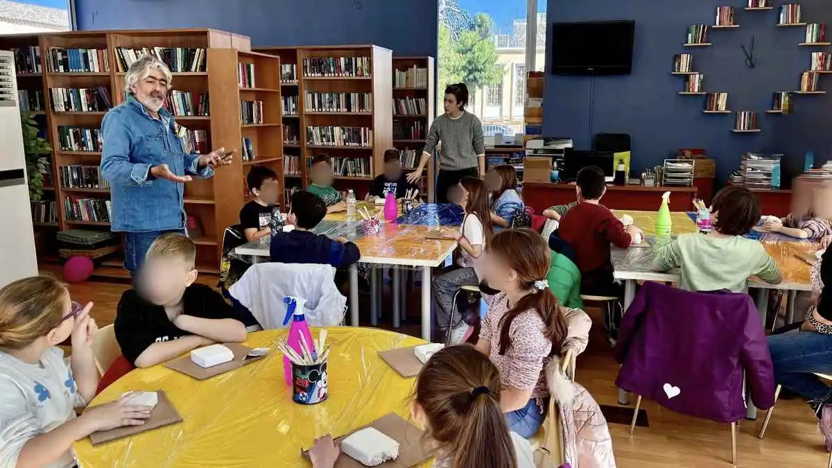 Δημιουργικό ταξίδι στην αγγειοπλαστική για μαθητές σε Άργος και Νεμέα