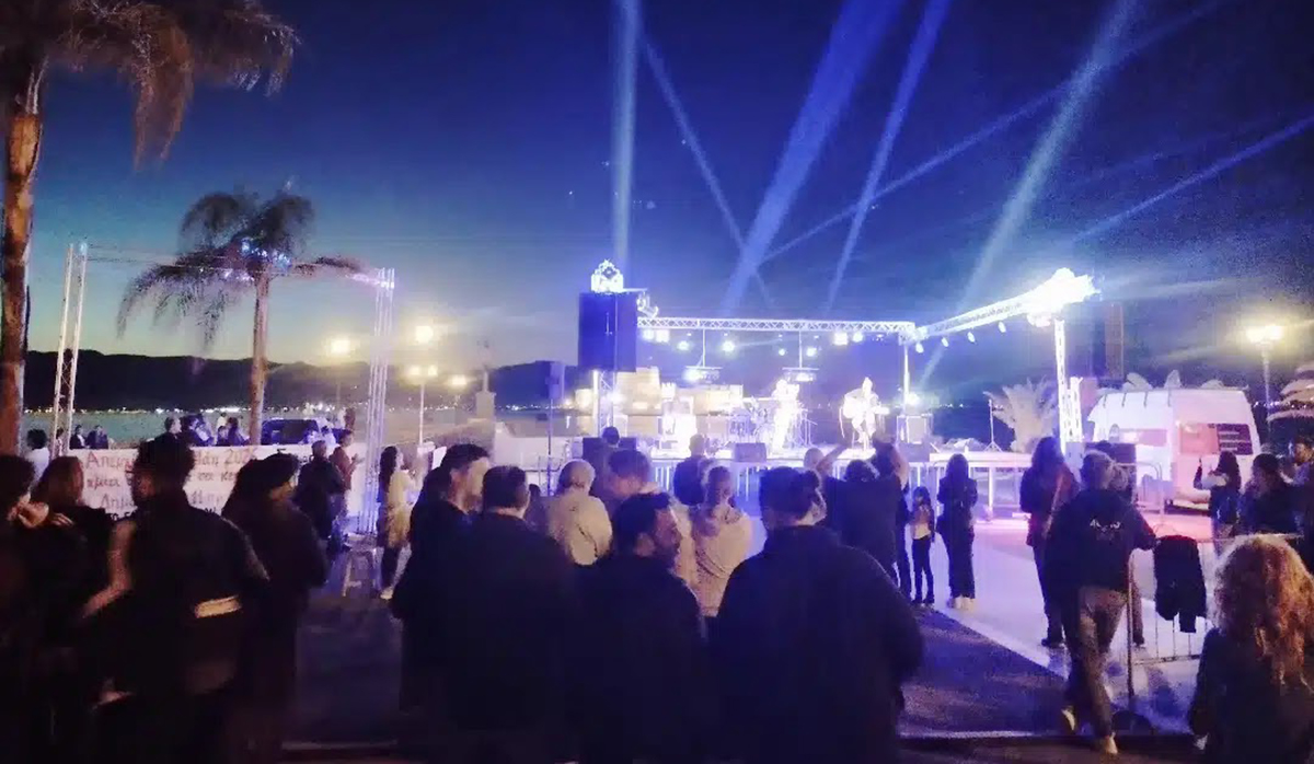 Ηχηρό αντιπολεμικό μήνυμα από το Ναύπλιο