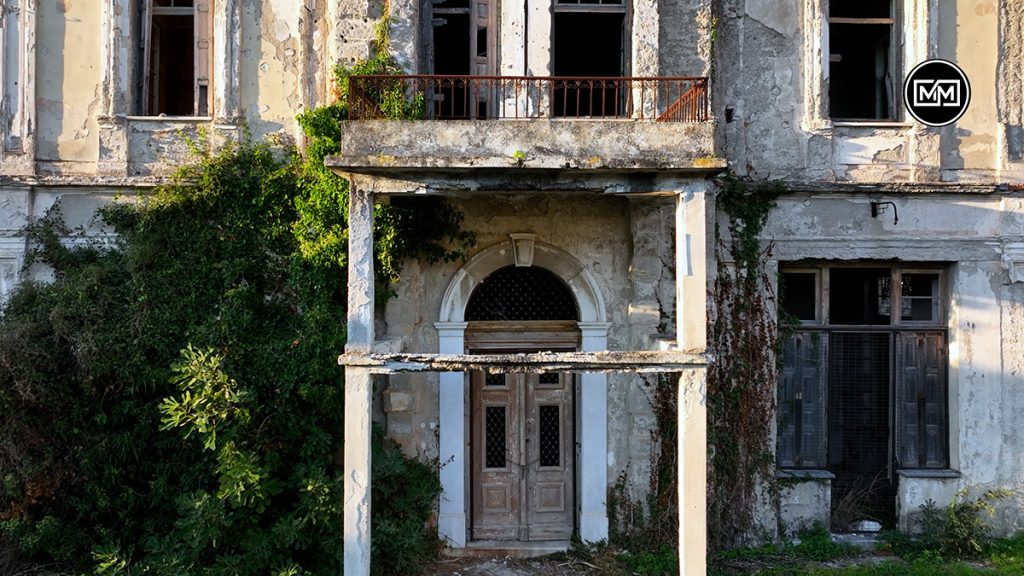 Το στοιχειωμένο Αρχοντικό Κοντού στα Άνω Λεχώνια
