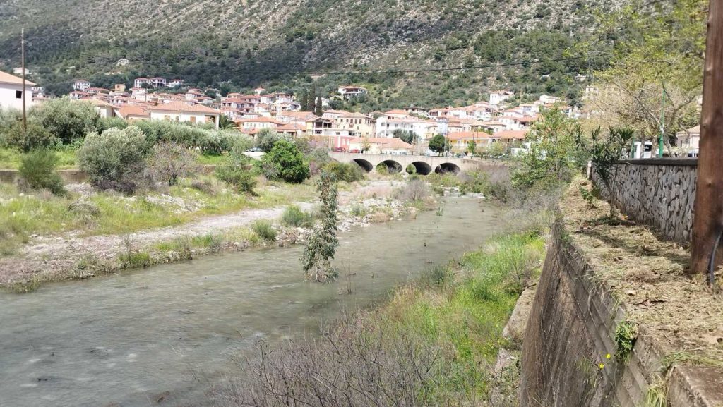 Φουσκωμένος Δαφνώνας στο Λεωνίδιο, νερά στο ποτάμι