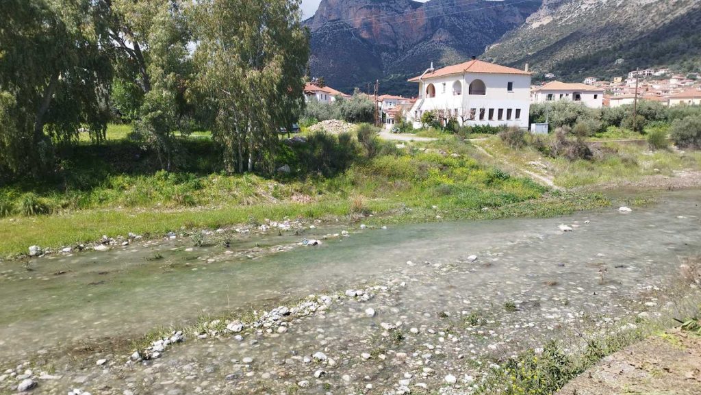 Φουσκωμένος Δαφνώνας στο Λεωνίδιο, νερά στο ποτάμι