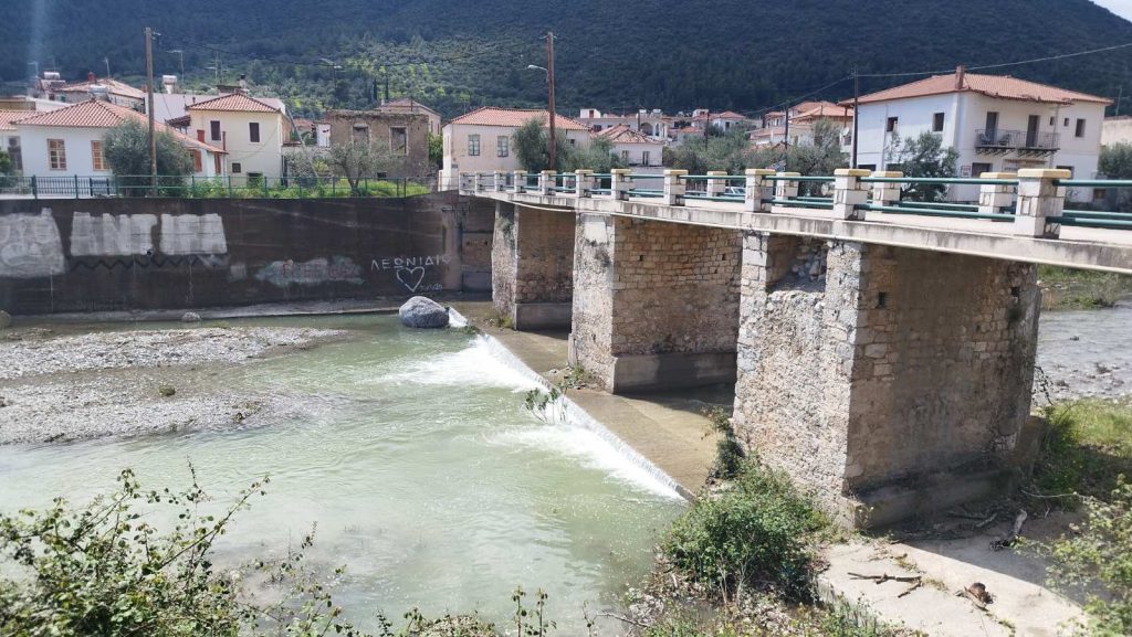 Φουσκωμένος Δαφνώνας στο Λεωνίδιο, νερά στο ποτάμι