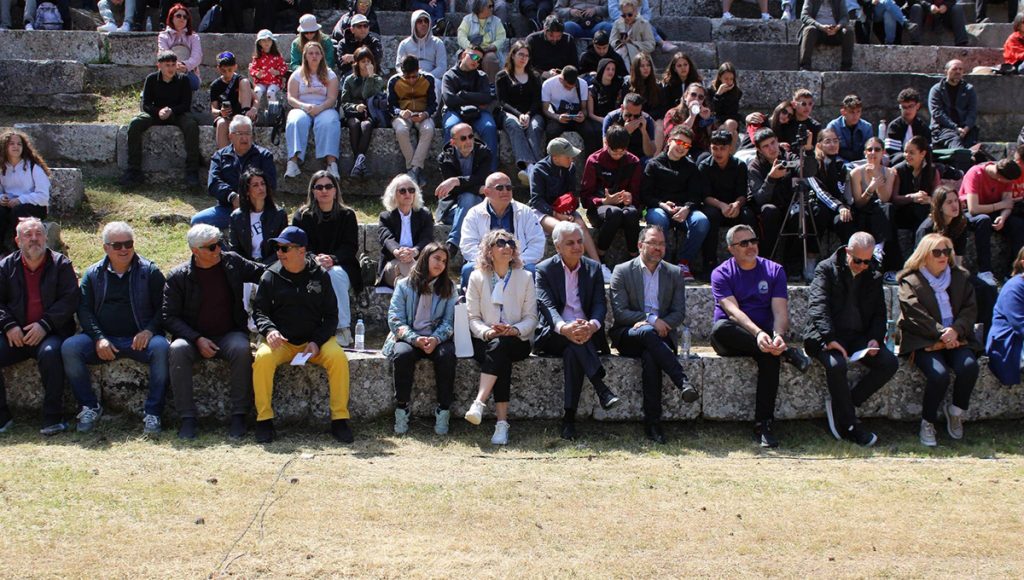 Εκατοντάδες μαθητές μάγεψαν το κοινό στο Αρχαίο Στάδιο του Ασκληπιείου της Επιδαύρου, στο πλαίσιο του 4ου Φεστιβάλ Μουσικών Σχολείων