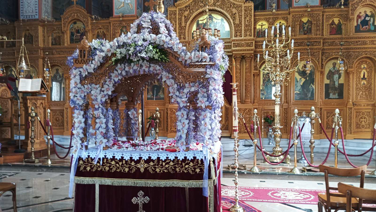 Αργολίδα: Πανδαισία λουλουδιών και κατάνυξη στους Επιταφίους