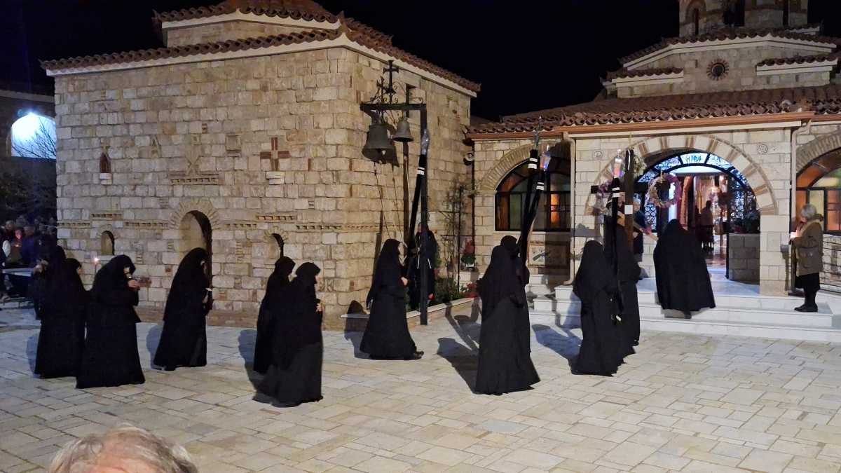 Επίδαυρος: Μυσταγωγία και ξύλινα Σήμαντρα στον Επιτάφιο της Μονής Καλαμίου