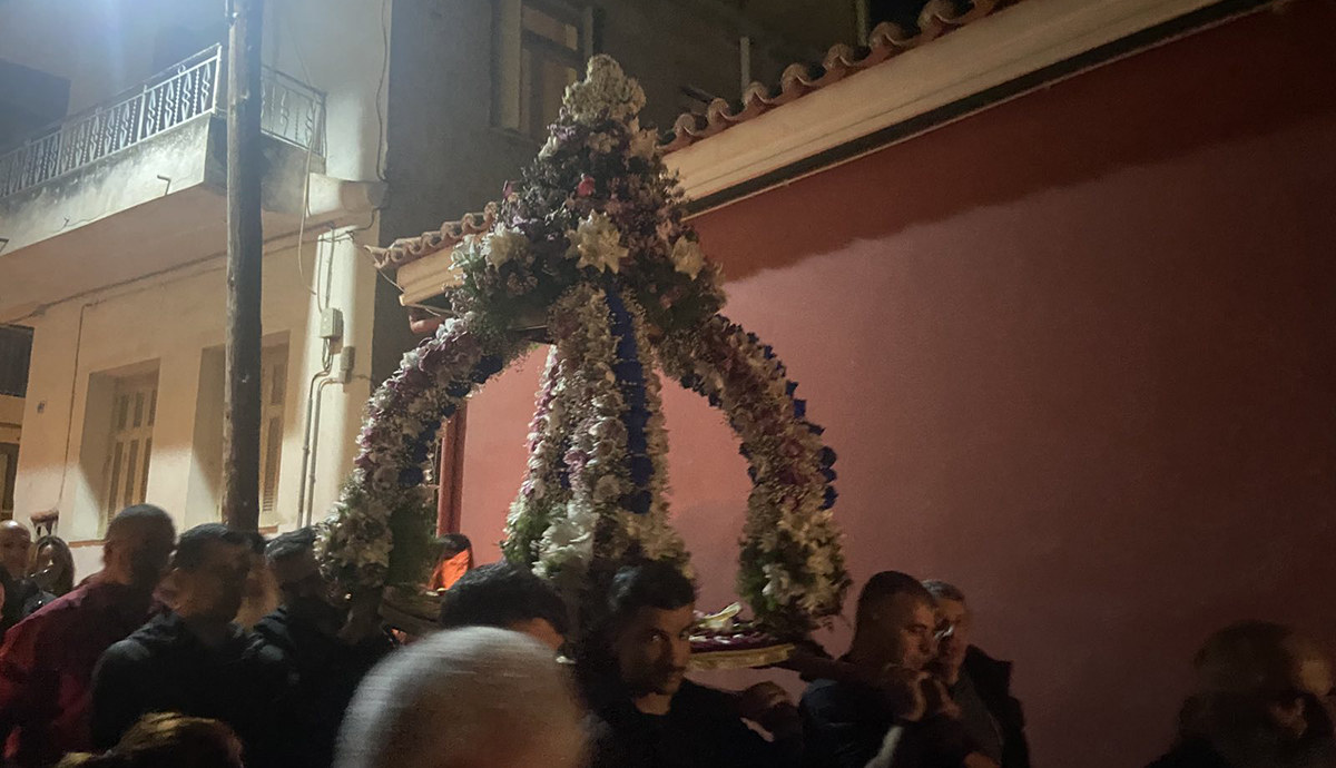 Ναύπλιο: Μυσταγωγία στην περιφορά του Επιταφίου της Παναγίας