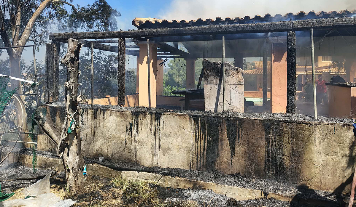 Ερμιονίδα: Έκαιγε κλαδιά και πήρε φωτιά το σπίτι