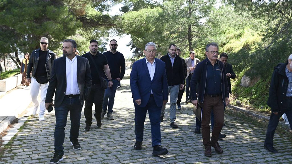 Επίσκεψη Κουτσούμπα στην Ακροναυπλία