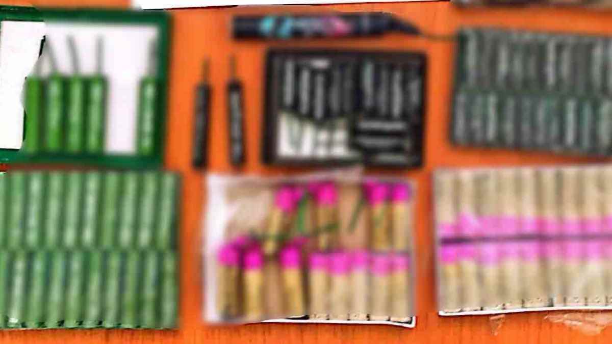 Πιάσανε ανήλικο με 615 κροτίδες στο Λουτράκι