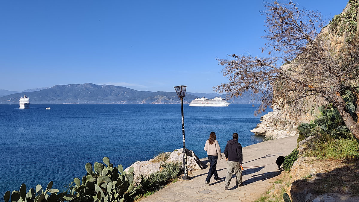 Διπλή «απόβαση» πολυτέλειας στο Ναύπλιο – Δείτε πλούσιο φωτορεπορτάζ