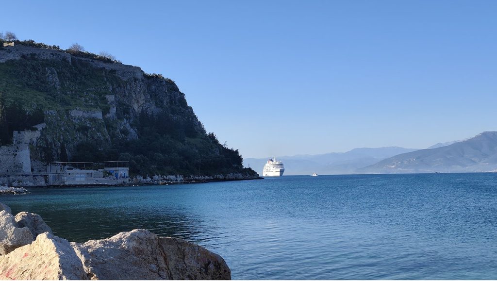 Κρουαζιερόπλοια στο Ναύπλιο Δευτέρα 20 Απριλίου 2026 Europa και Viking Vesta