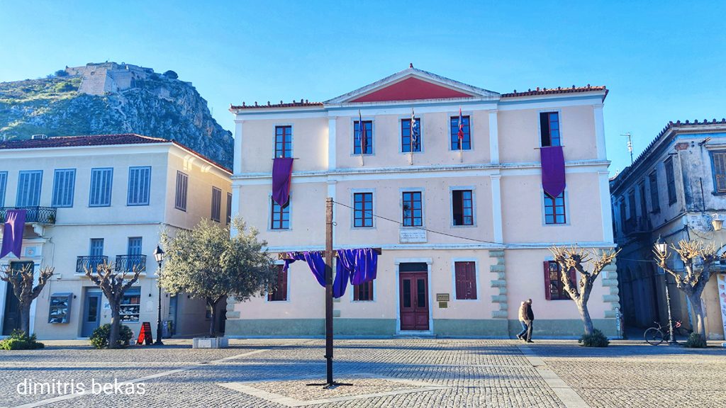 Πασχαλινός στολισμός στο Ναύπλιο