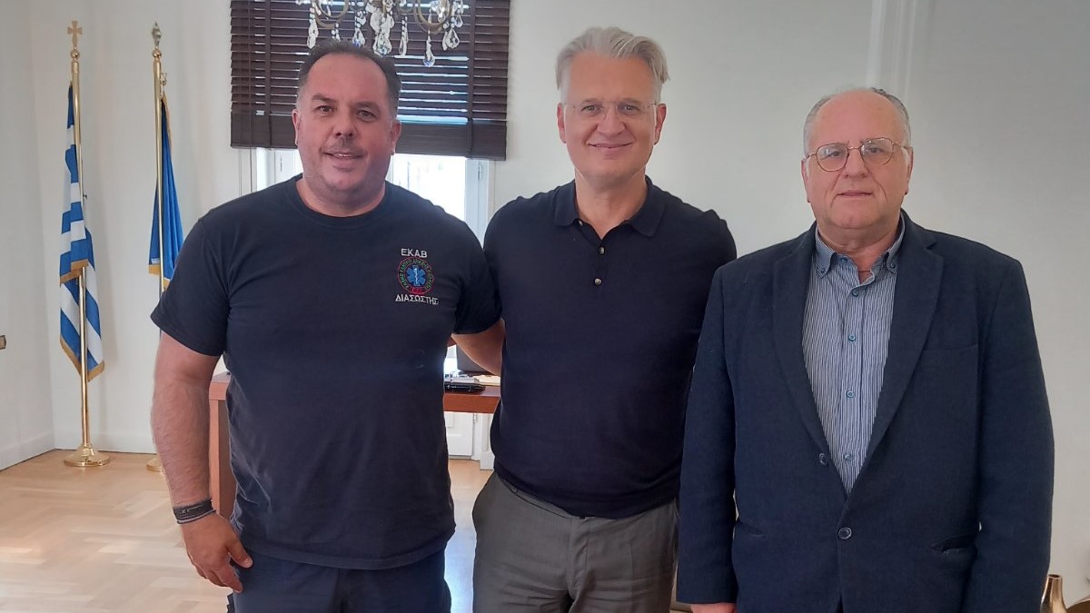 ΕΚΑΒ Πελοποννήσου: Στο επίκεντρο νέα ασθενοφόρα και προσωπικό