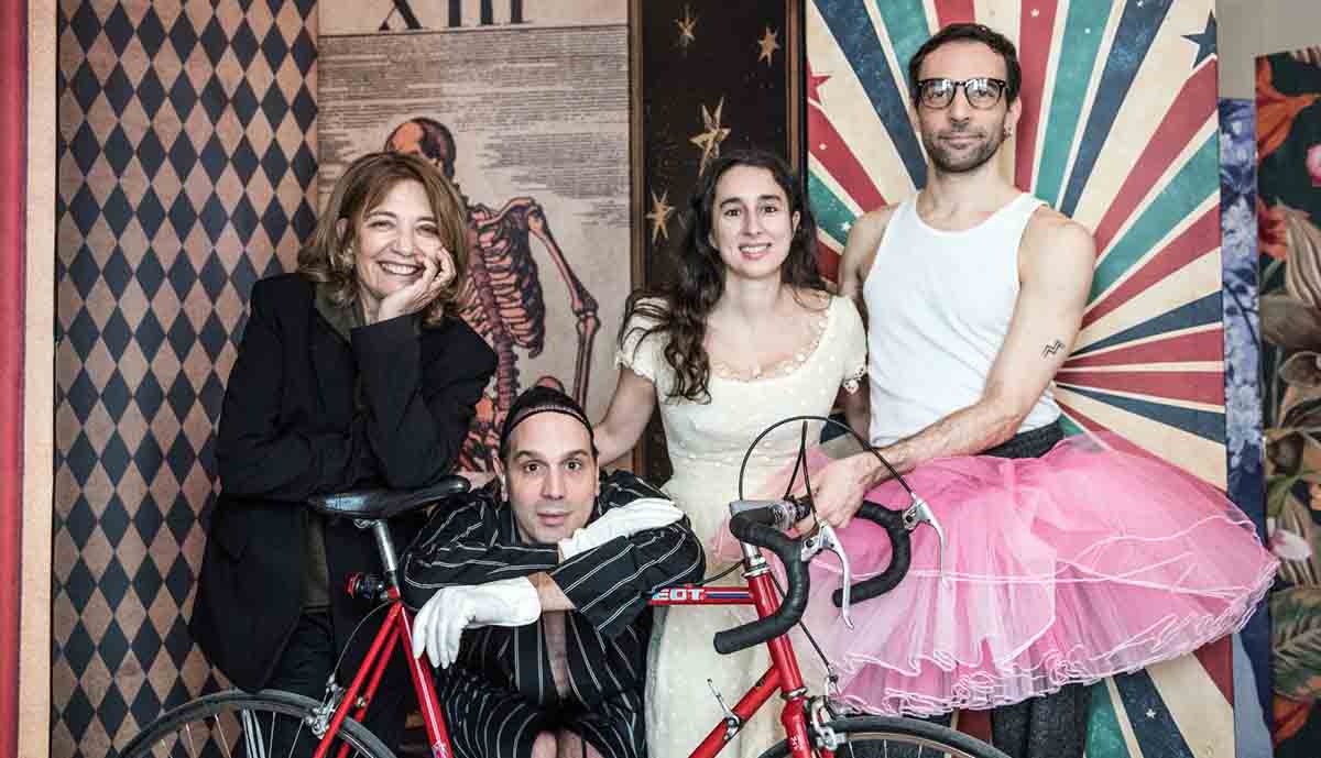 Πρεμιέρα στο Ναύπλιο για το «Στο Θέατρο» της Όλιας Λαζαρίδου