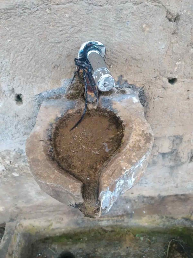 Ταπωμενη κρηνη