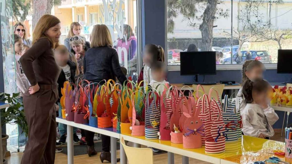 Λαμπάδες στην βιβλιοθήκη Άργους