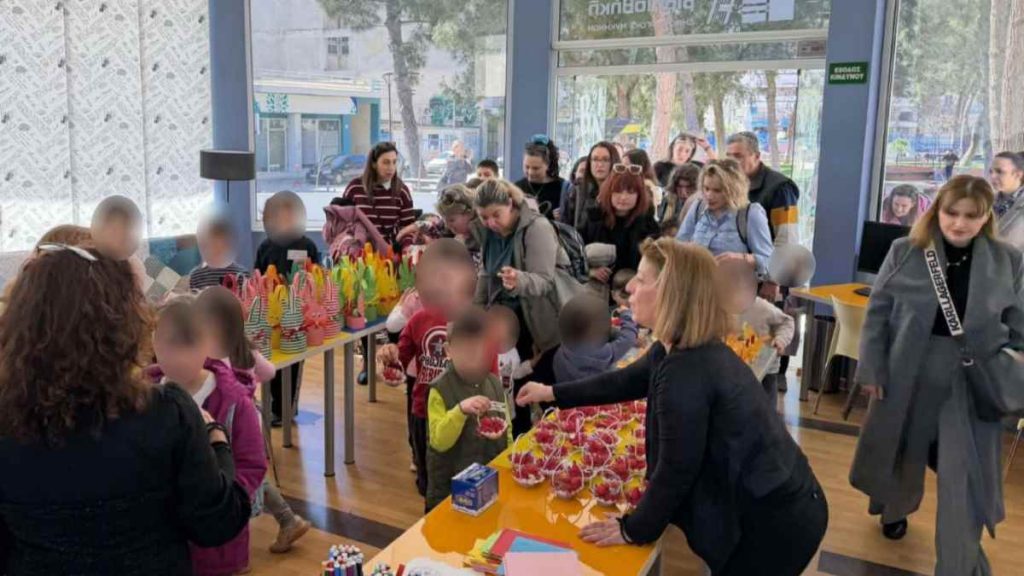 Λαμπάδες στην βιβλιοθήκη Άργους