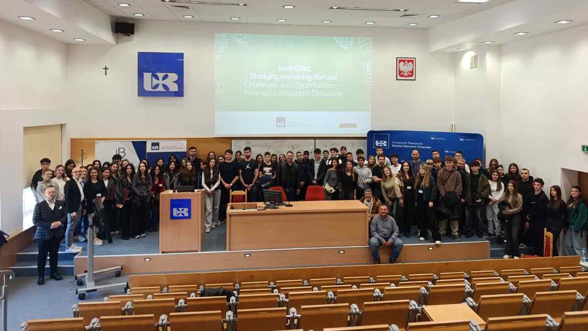 Μαθητές από το Ναύπλιο στην Πολωνία με επίκεντρο τις ψηφιακές επιχειρήσεις