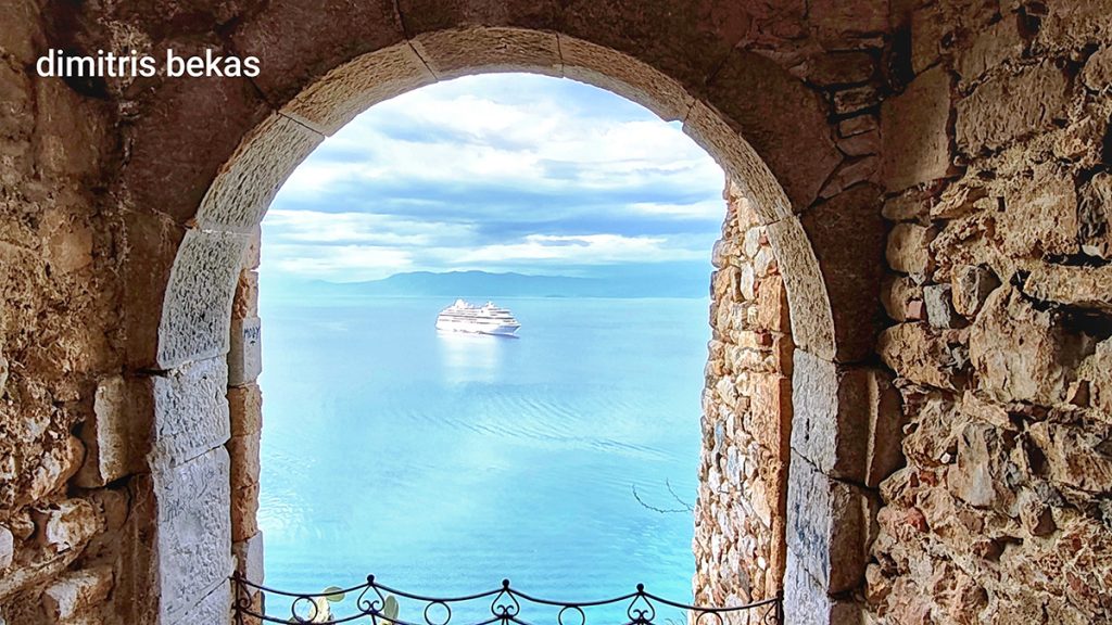 Το κρουαζιερόπλοιο Astoria Grande στο Ναύπλιο