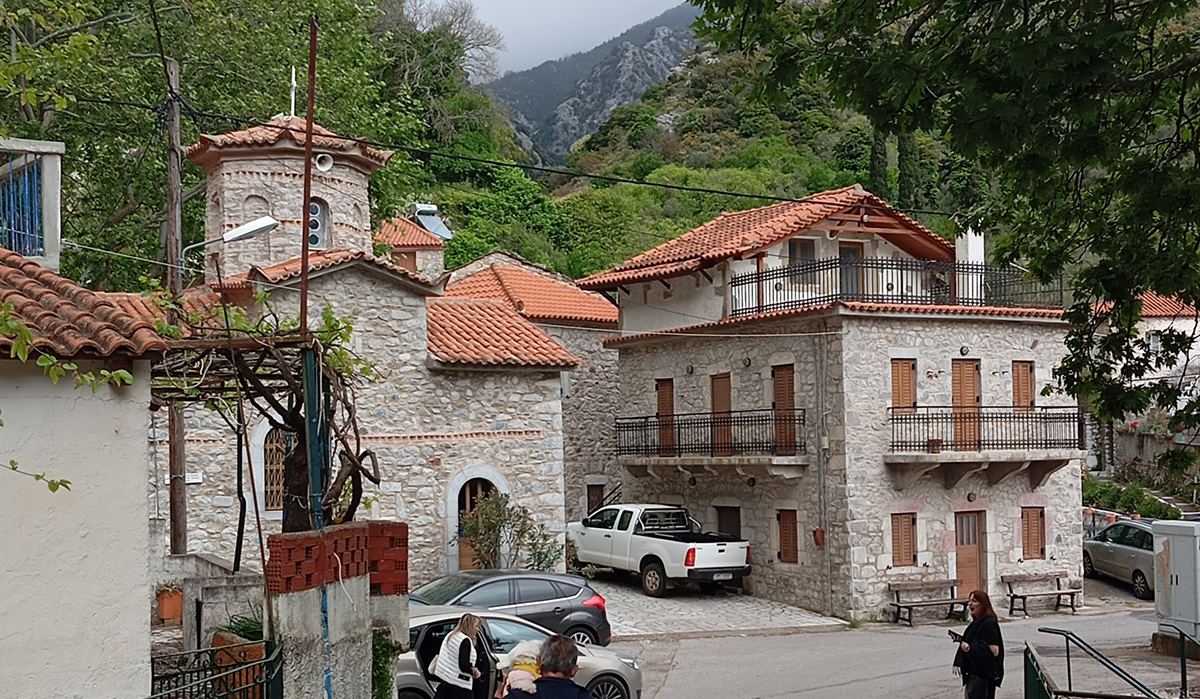 Καρυοβούνι: Αράχωβα της Μάνης