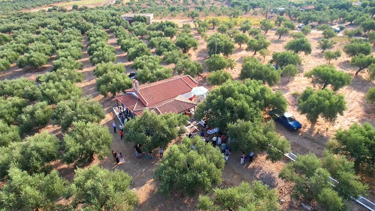 Το Πελοποννησιακό ξωκλήσι όπου η πίστη συναντά τους Ενετούς μοναχούς