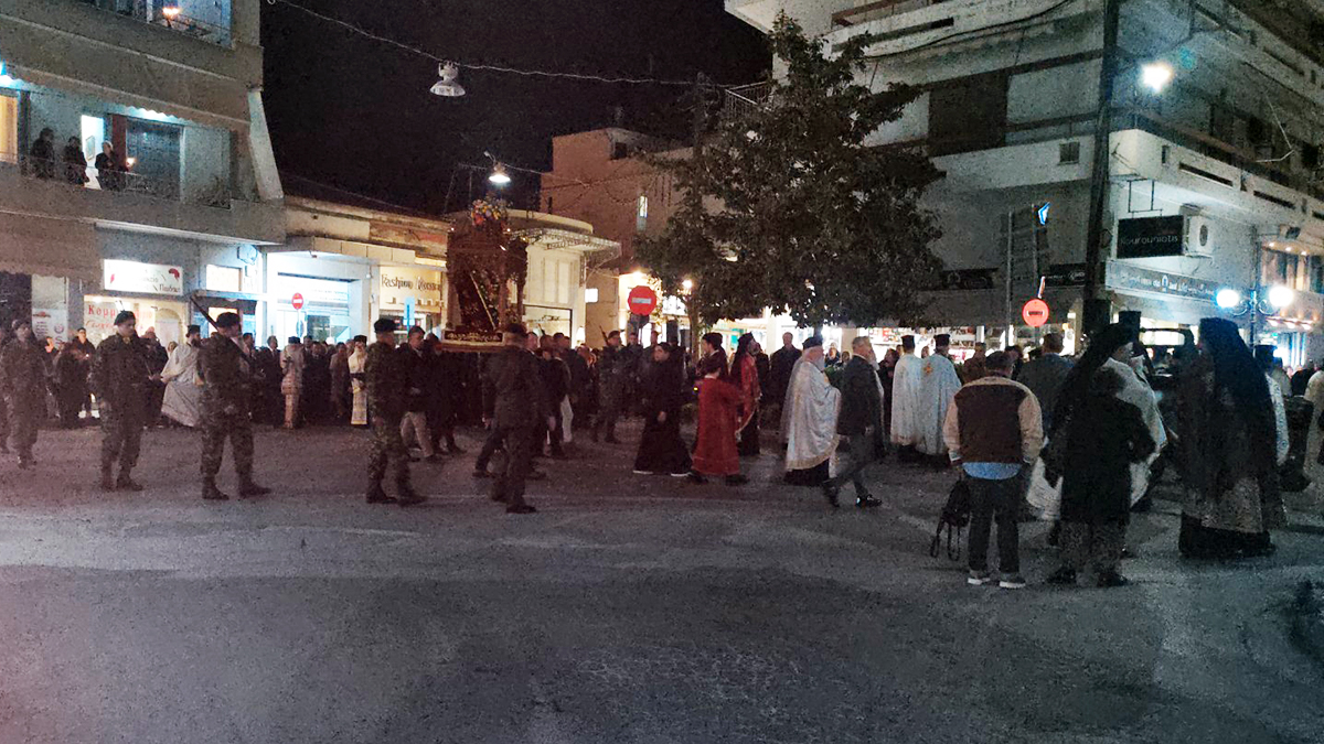 Με κατάνυξη και πλήθος πιστών η λιτανεία του Αγίου Πέτρου στο Άργος