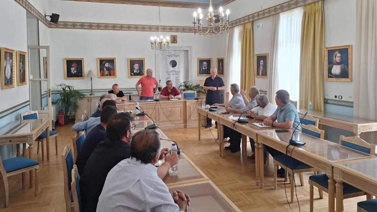 Διάλογος Περιφέρειας Πελοποννήσου με τη Βόρεια Κυνουρία για έργα
