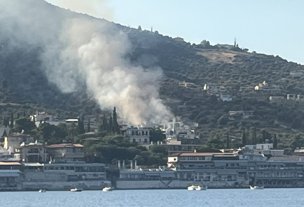Φωτιά στο Τολό