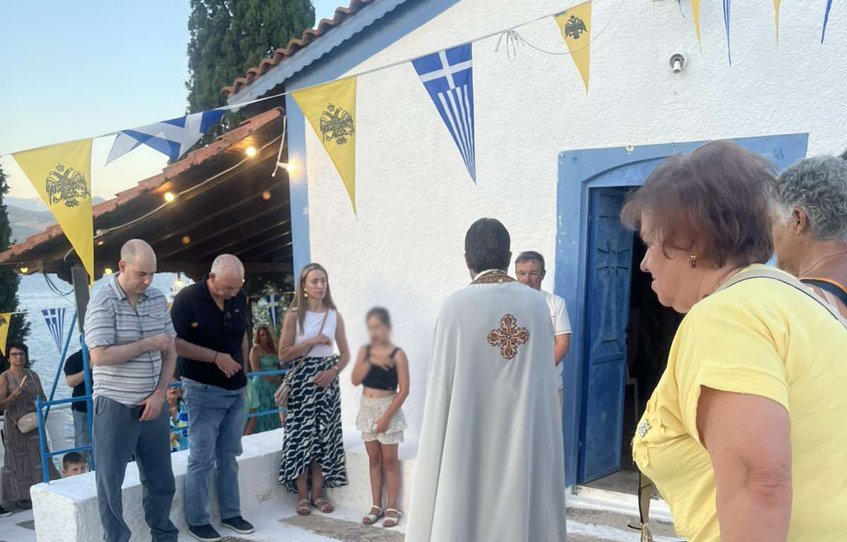 Τολό: Το Κορωνήσι γέμισε πιστούς για τη Σύναξη των Δώδεκα Αποστόλων