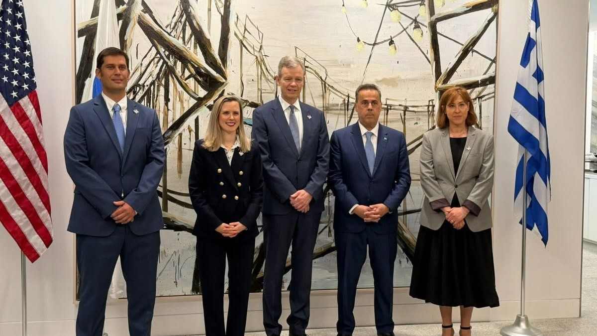 Παπασταύρου στο Χιούστον: Chevron και ExxonMobil επιβεβαιώνουν το ενδιαφέρον για την Ελλάδα