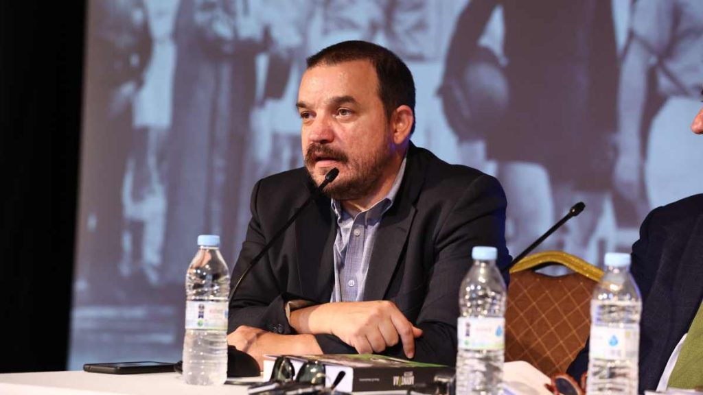 Νίκος Μποζιονέλος