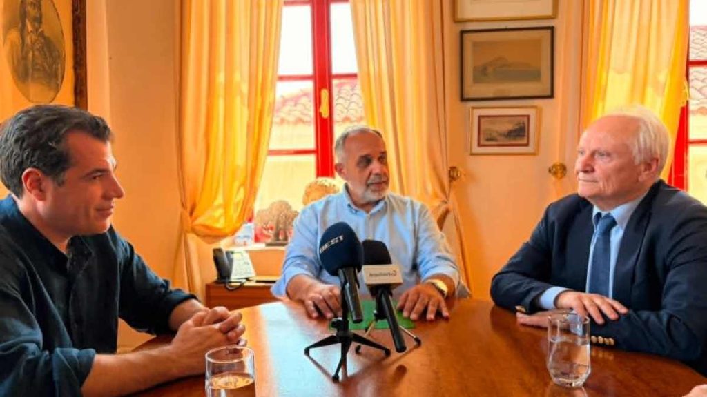 Πλέυρης Ορφανός Ανδριανός