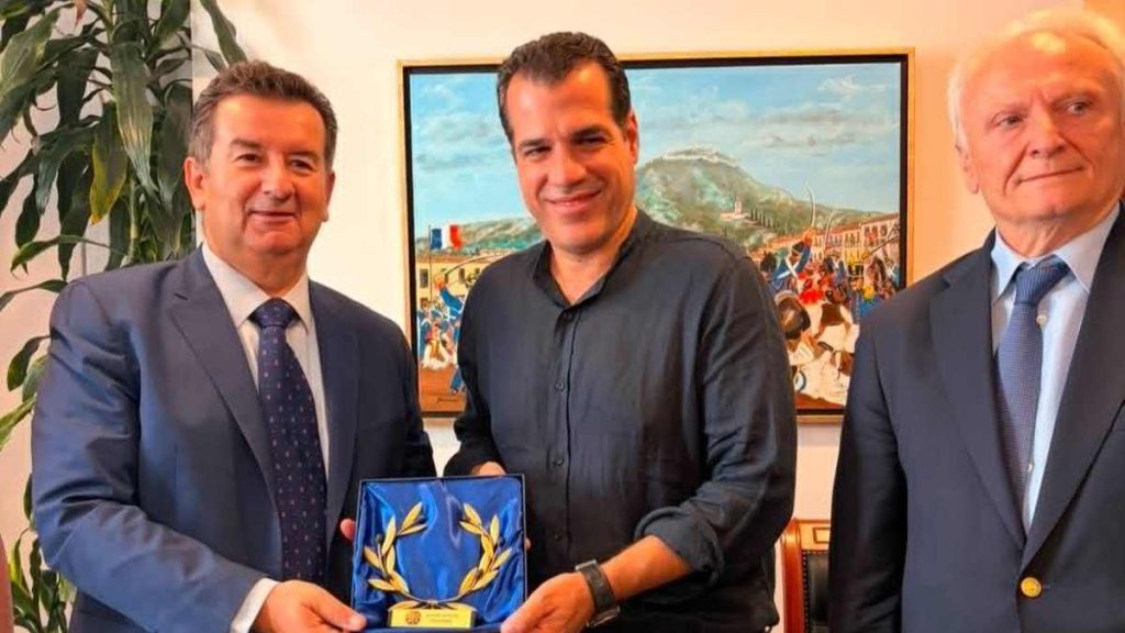 Πλέυρης Ορφανός Ανδριανός